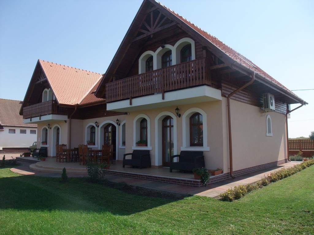 Sóvirág Vendégház Hortobágy Extérieur photo