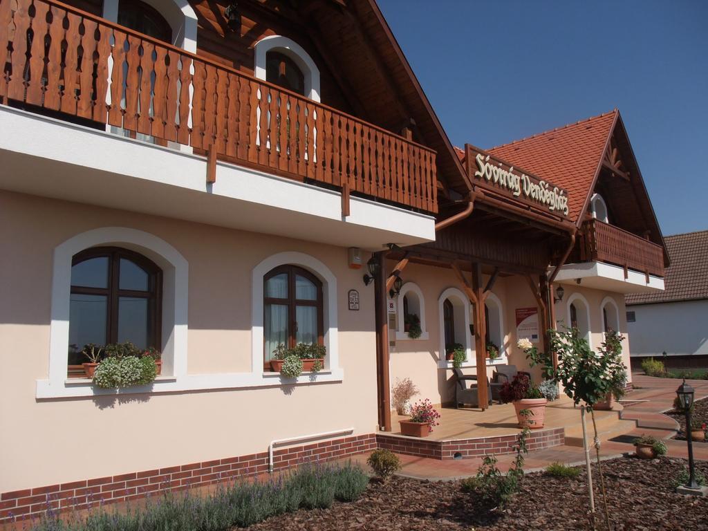 Sóvirág Vendégház Hortobágy Extérieur photo