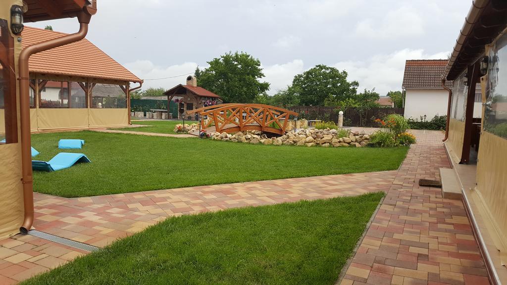 Sóvirág Vendégház Hortobágy Extérieur photo